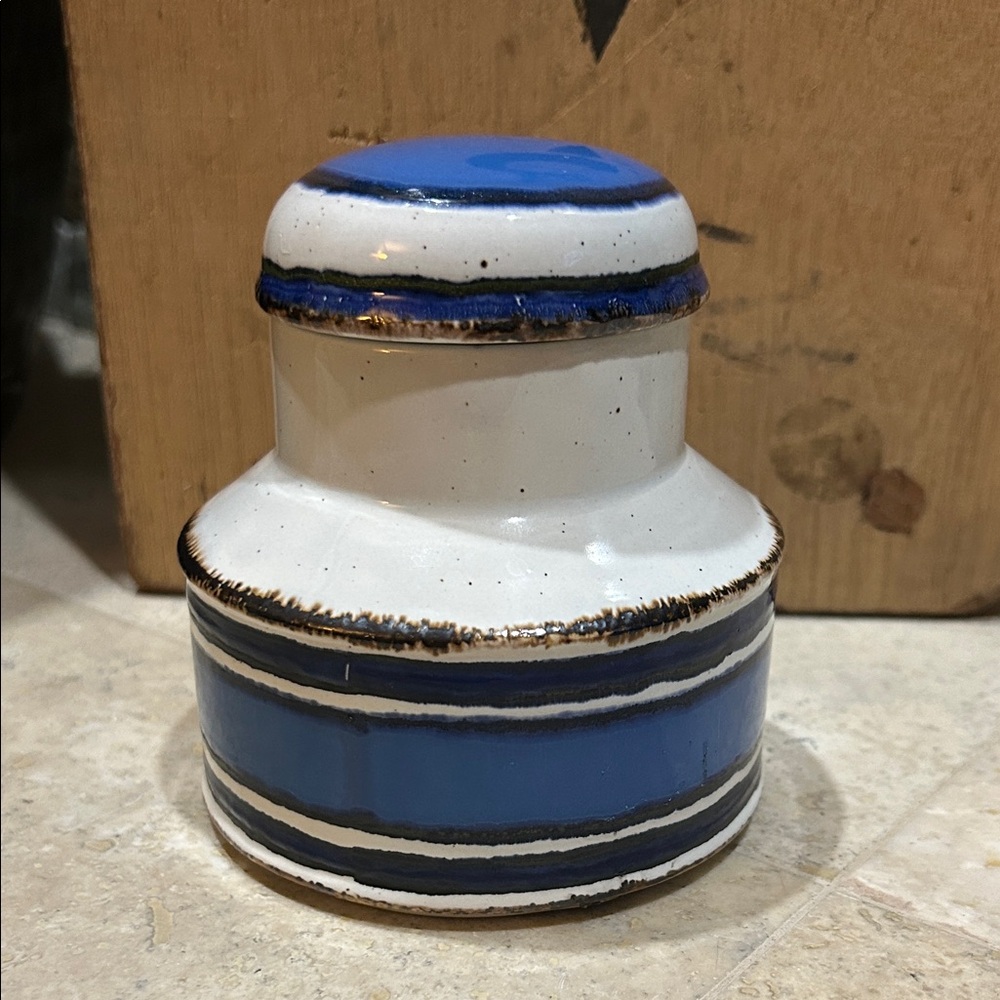 SOLD- vintage Midwinter Stonehenge "Moon" lidded sugar bowl